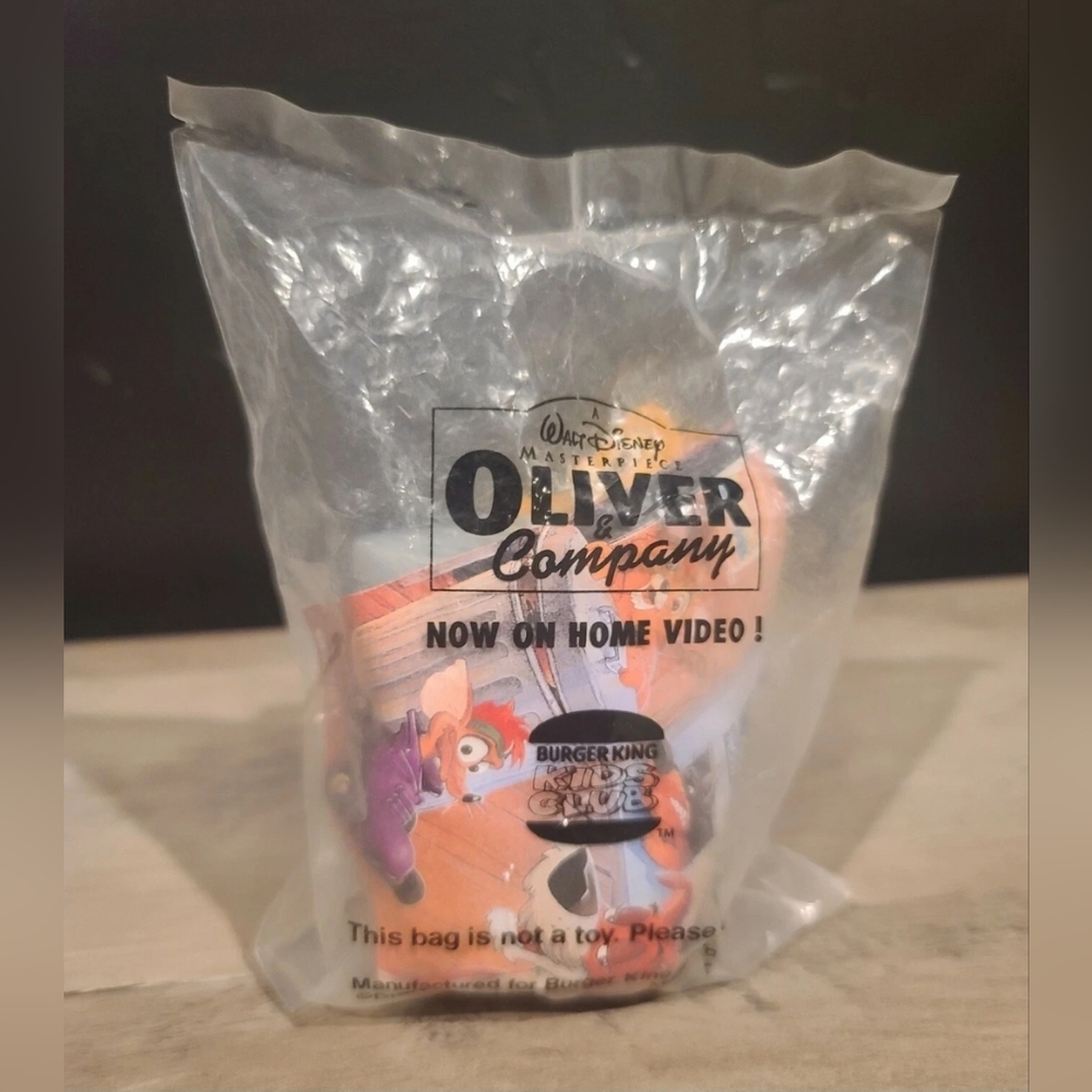 Disneys Oliver And Company, Burger King Toy [ Read DETAILS ]